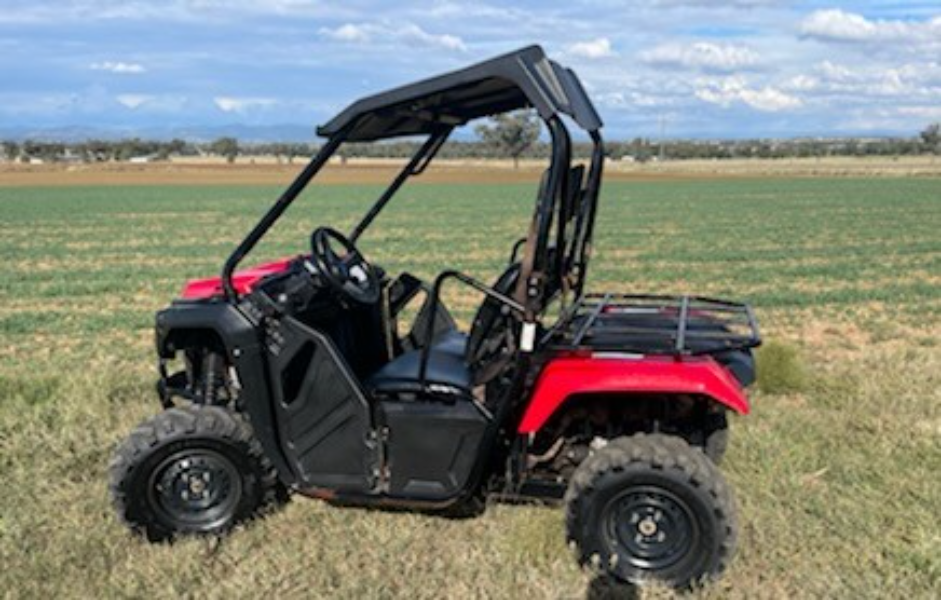 Lot 7 2017 HONDA PIONEER 500 SIDE BY SIDE AuctionsPlus