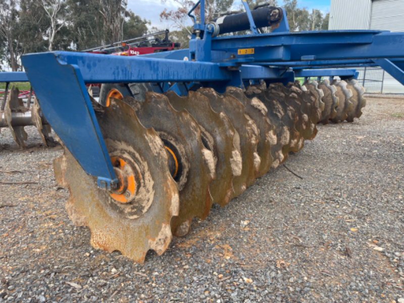 Lot 4 - Discs - Grizzly Grumpy 40 Plate | AuctionsPlus