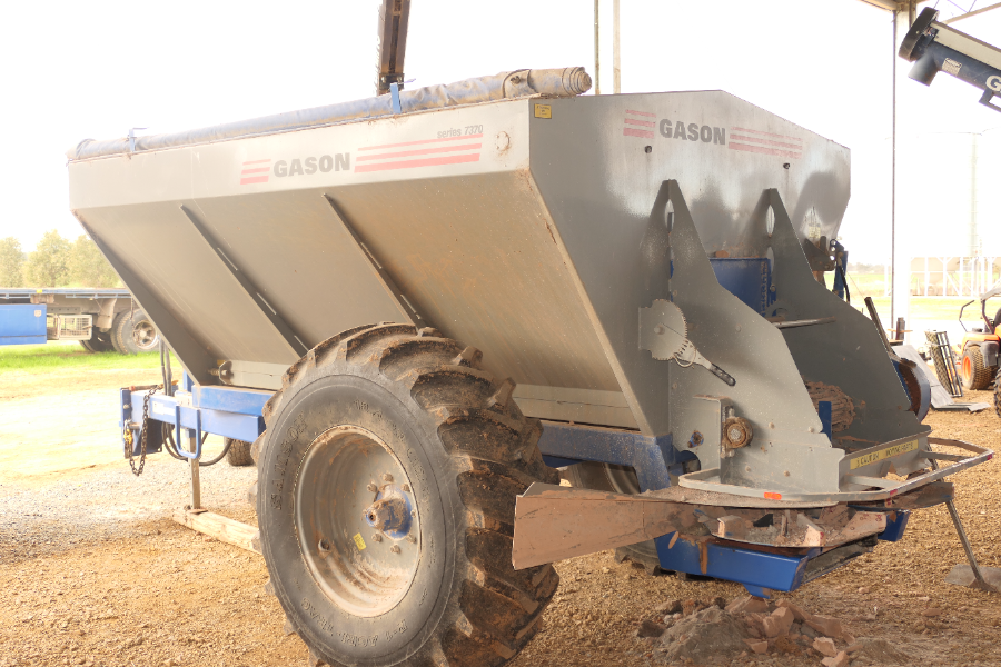 Lot 17 Gason 7370 spreader AuctionsPlus