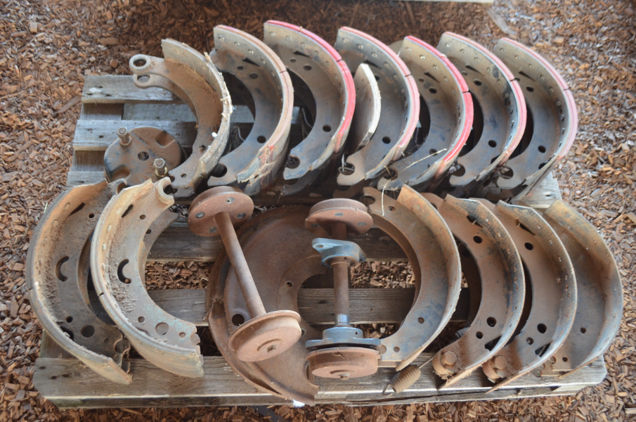 lot-40-brake-shoes-auctionsplus