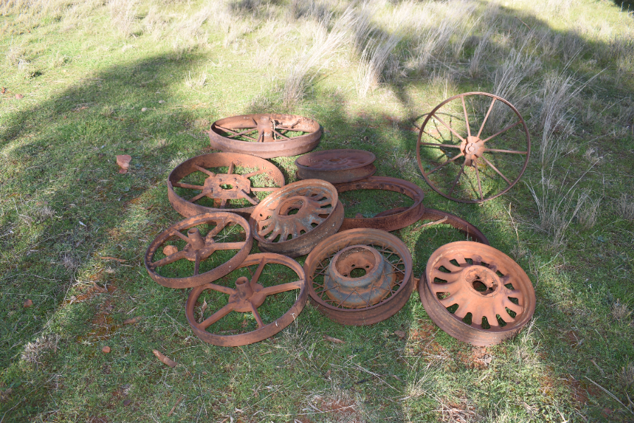 Lot 65 - Antique Wheels | AuctionsPlus