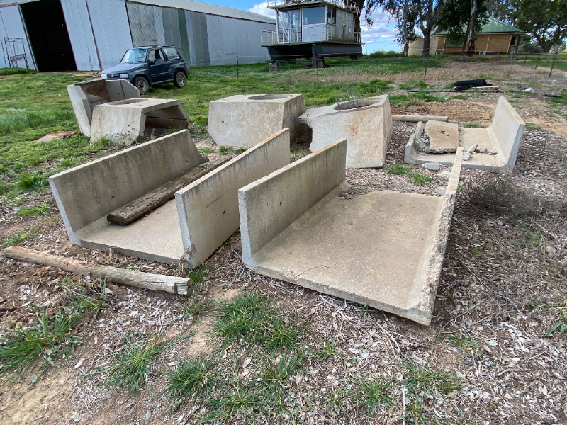 Lot 130 2x Rectangle Concrete Feed Trough AuctionsPlus