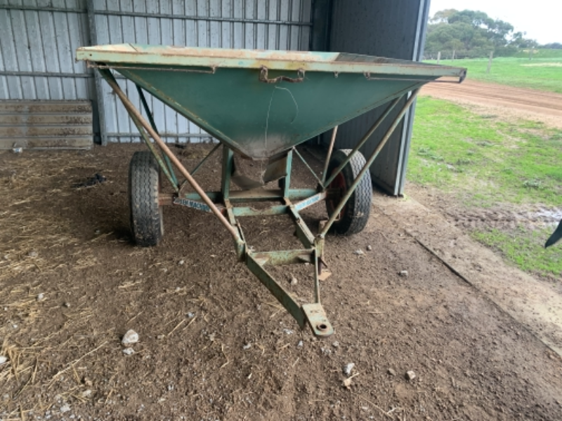 Lot 39 Feed Cart AuctionsPlus