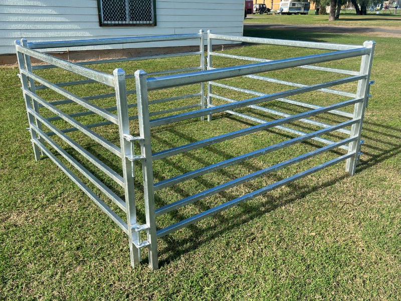 Lot 42 25 X SHEEP PANELS AuctionsPlus
