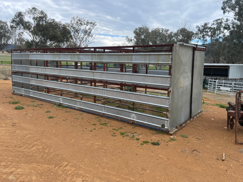 Lot 258 25ft Stock Crate AuctionsPlus