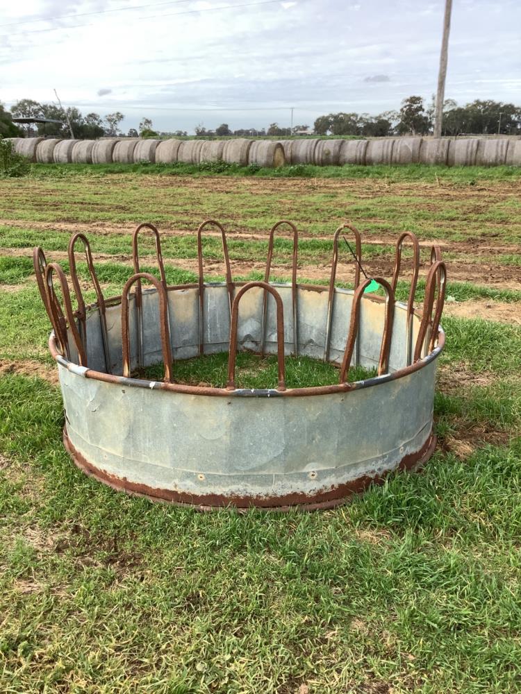 Lot 55 - Round Hay bale ring | AuctionsPlus