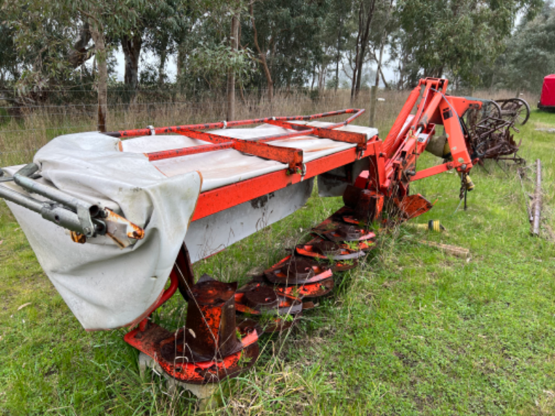 Lot 174 Kuhn GMD 600 Mower AuctionsPlus