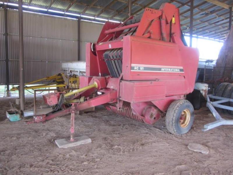 Lot 67 Hay Baler International RC121 AuctionsPlus