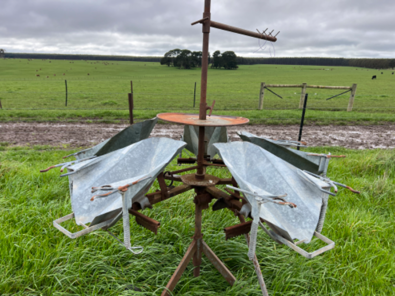 Lot 91 5 Lamb Marking Cradle AuctionsPlus