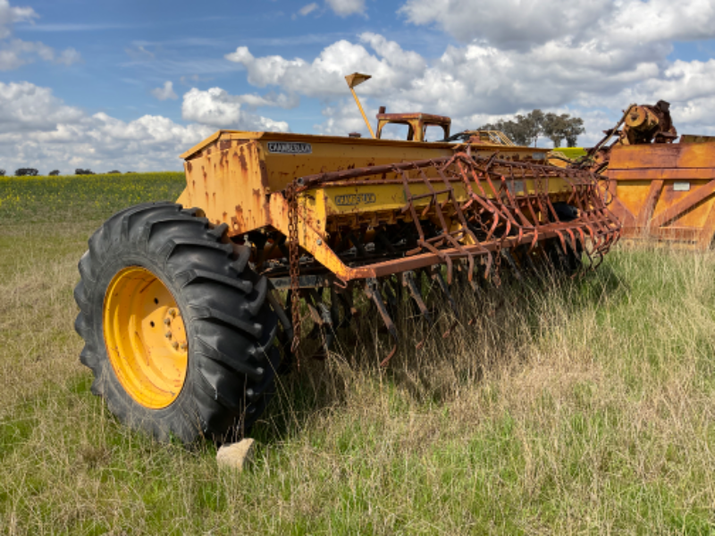Lot 54 24run Chamberlain Combine AuctionsPlus
