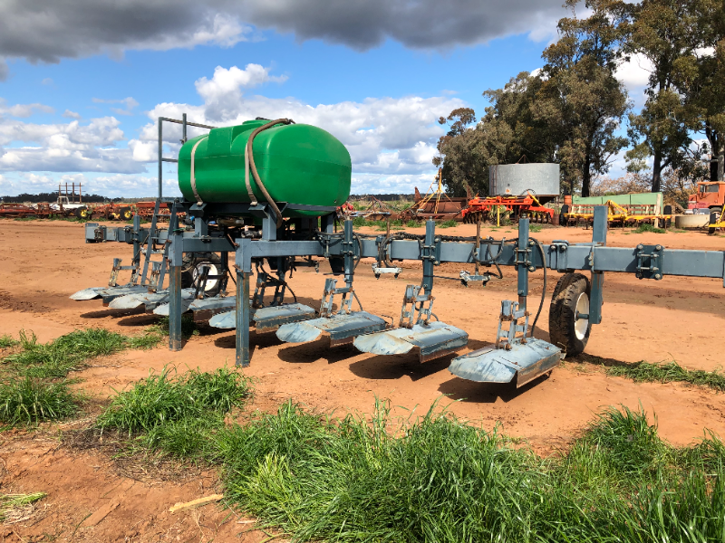 Lot 2 - Shield Sprayer | AuctionsPlus
