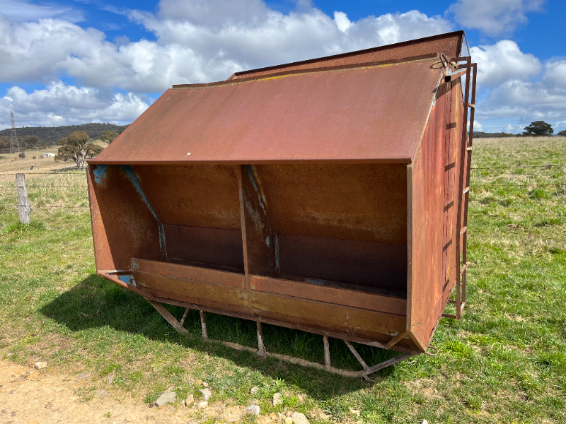 LOT 110 CATTLE FEED BIN AuctionsPlus