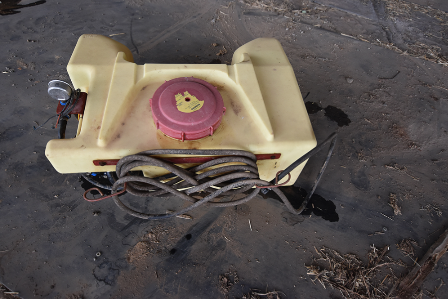 Lot 19 4 Wheel Motorbike Spray Unit AuctionsPlus