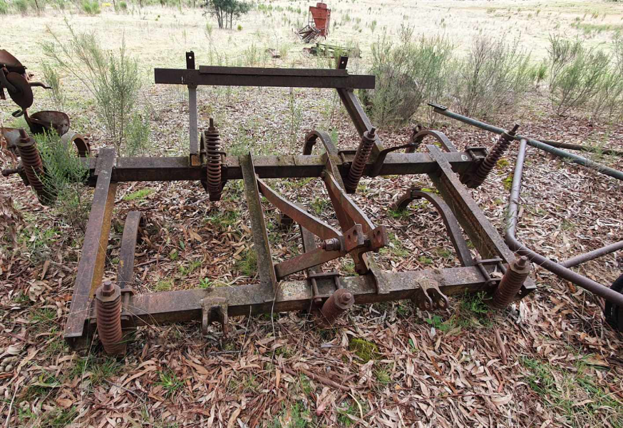 Lot 117 Yeomans Chisel Plough AuctionsPlus