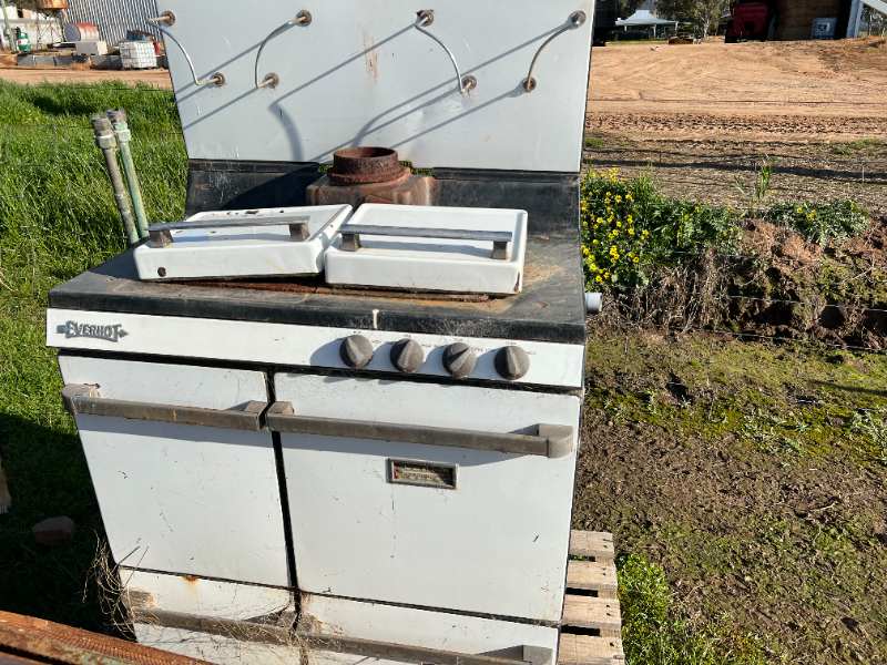 Lot 320 Slow Combustion Stove AuctionsPlus