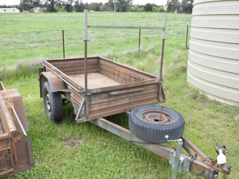 Lot 13 7 x 4 ft Box Trailer AuctionsPlus