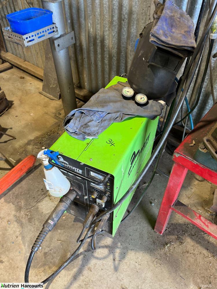 Lot 34 Mig Welder Magmate Mig 250amp, with gas bottle AuctionsPlus