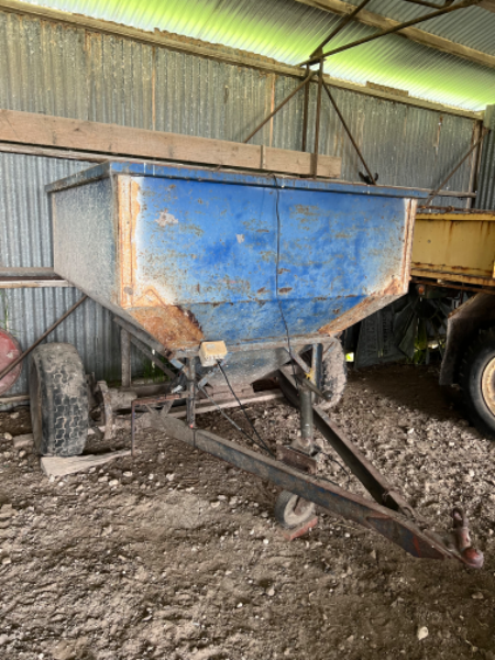 Lot 1 - 2 Tonne Sheep Feeder | AuctionsPlus