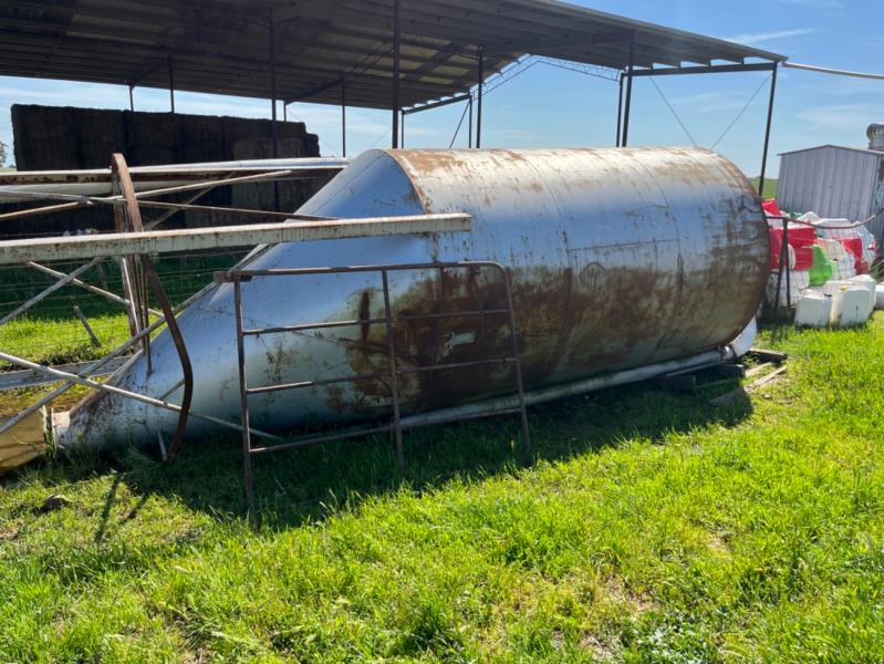 lot-62-2-x-8-tonne-silo-auctionsplus
