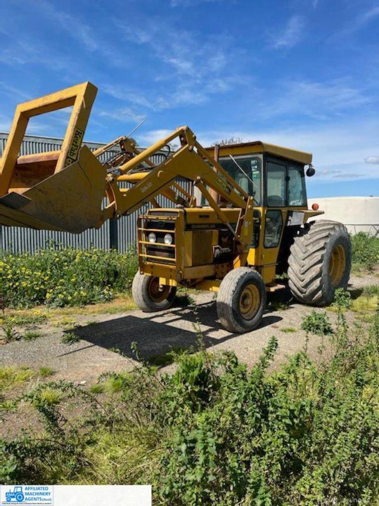 Lot 38 Chamberlain 3380 Front End Loader Tractor AuctionsPlus