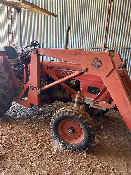 Lot 110 Zetor 6711 Tractor With FEL AuctionsPlus