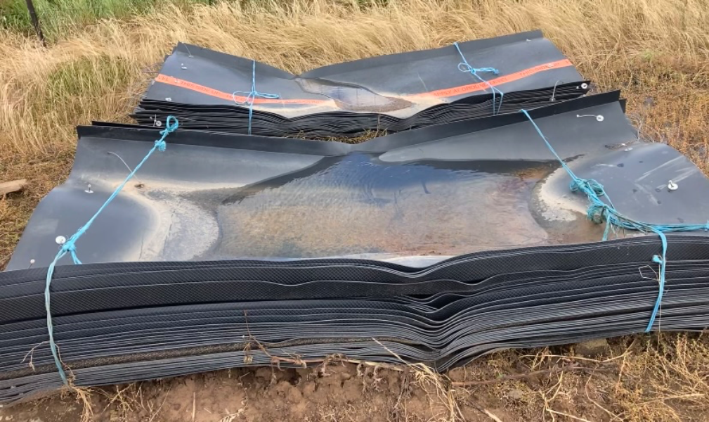 Lot 47 Hay Caps 3ft x 4ft AuctionsPlus