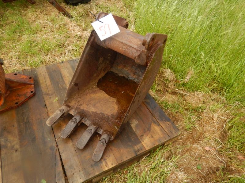 Lot 59 - Backhoe Bucket | AuctionsPlus