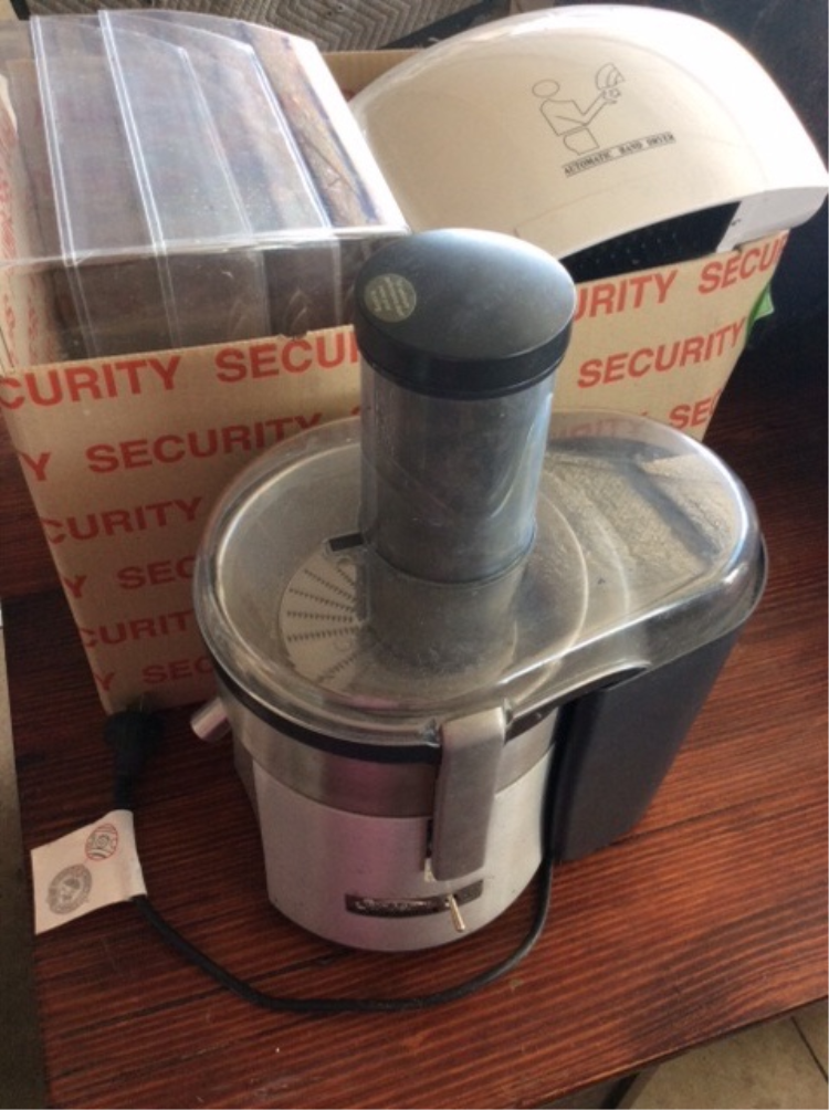 Lot 68 Sunbeam Juicer AuctionsPlus