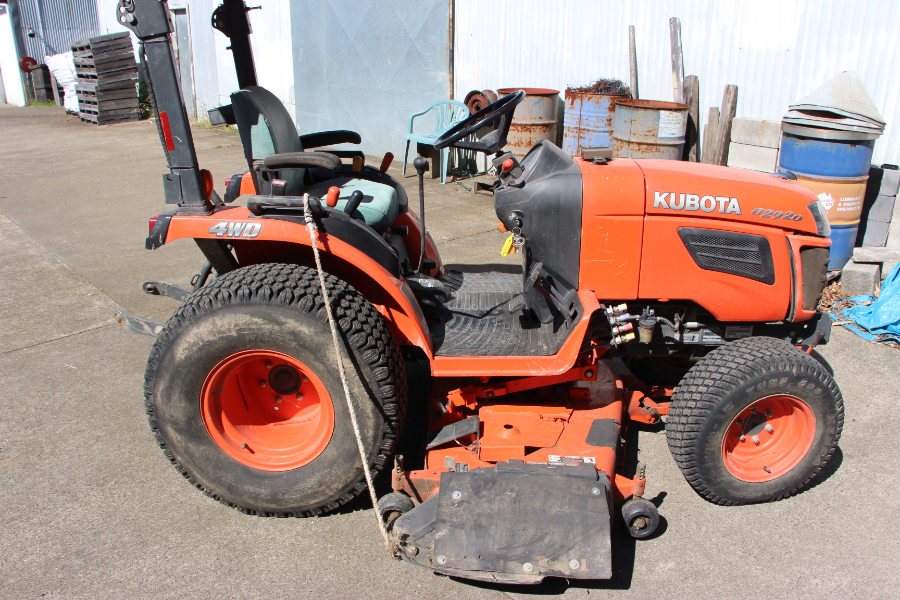 Lot 37 KUBOTA TRACTOR B2920 HST 4X4 AuctionsPlus