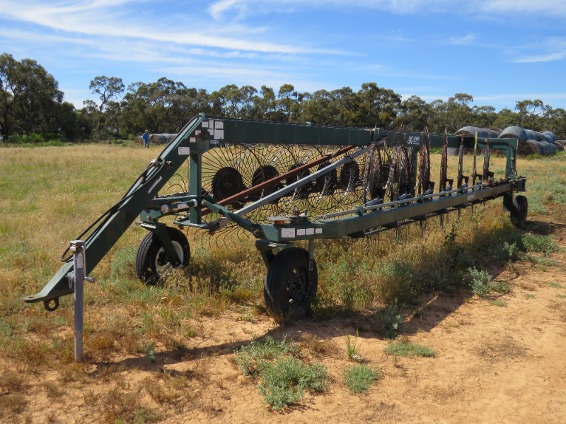 Lot 30 - 2007 K-Line Delta 16-wheel trailing V Rake | AuctionsPlus