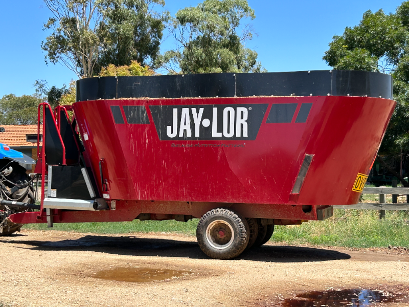 Lot 175 Jaylor Mixer Wagon AuctionsPlus