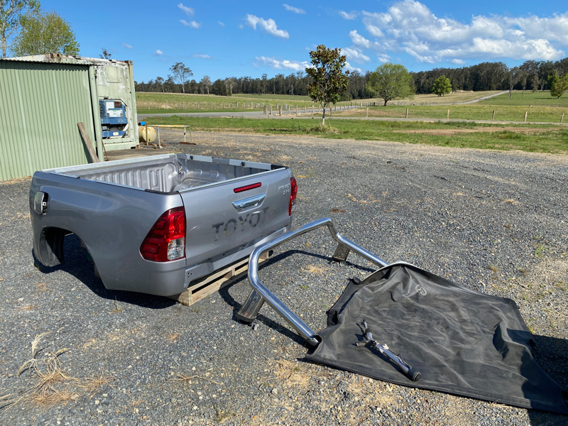 Lot 53 2016 Toyota Hilux SR5 tub, bar & cover AuctionsPlus