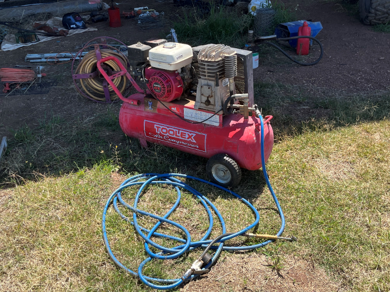 Lot 150 - Toolex Air Compressor | AuctionsPlus