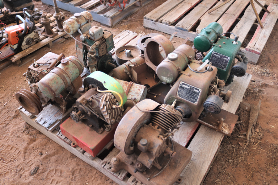 Lot 135 - Pallet older style Motors. | AuctionsPlus