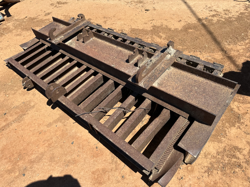 Lot 50 - Heavy Duty Stick Rake | AuctionsPlus