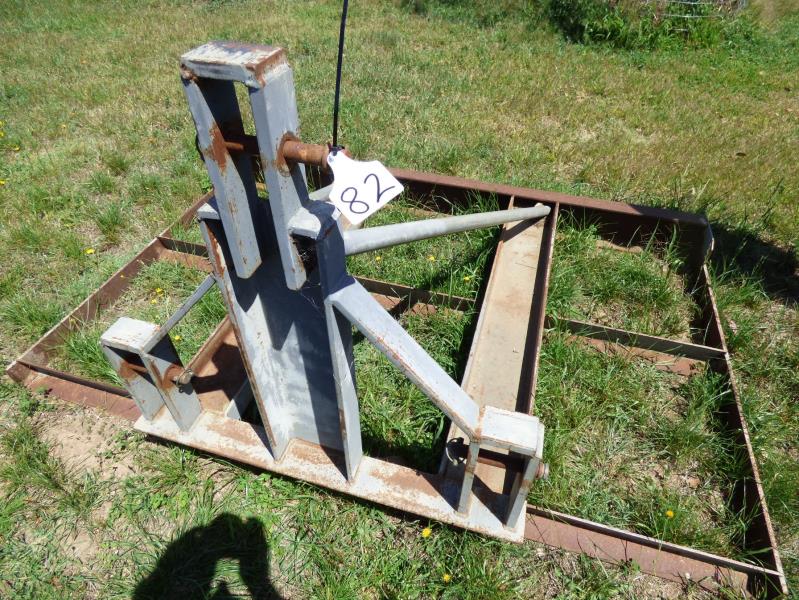 Lot 82 3PL Heavy duty Land plane AuctionsPlus