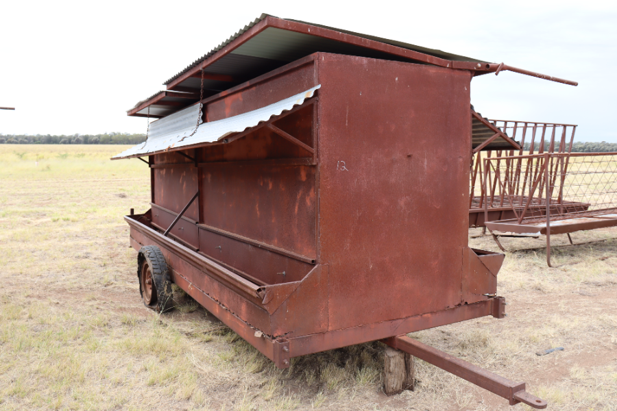 Lot 12 16' Cattle feeder on wheels AuctionsPlus