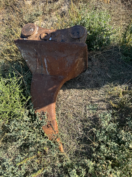 Lot 48 - Oz Extra Heavy Duty Ripper Attachment to Suit 20T Excavator ...