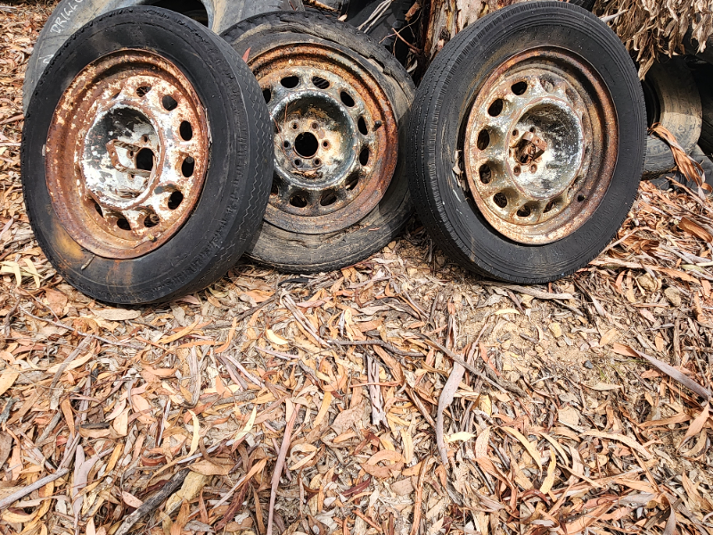 lot-125-3-x-tyres-and-rims-auctionsplus
