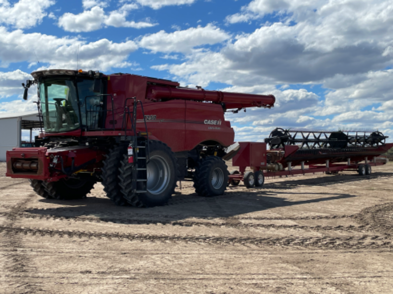 Lot 1 - 7250 Case IH Header | AuctionsPlus