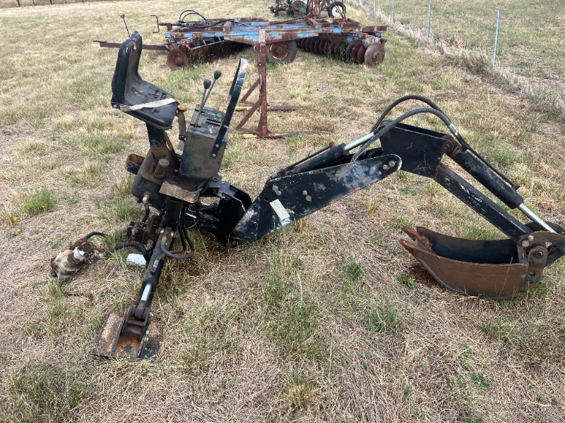 Lot 46 LIBERTIES UNLIMITED INC, 3 POINT LINKAGE BACKHOE AuctionsPlus