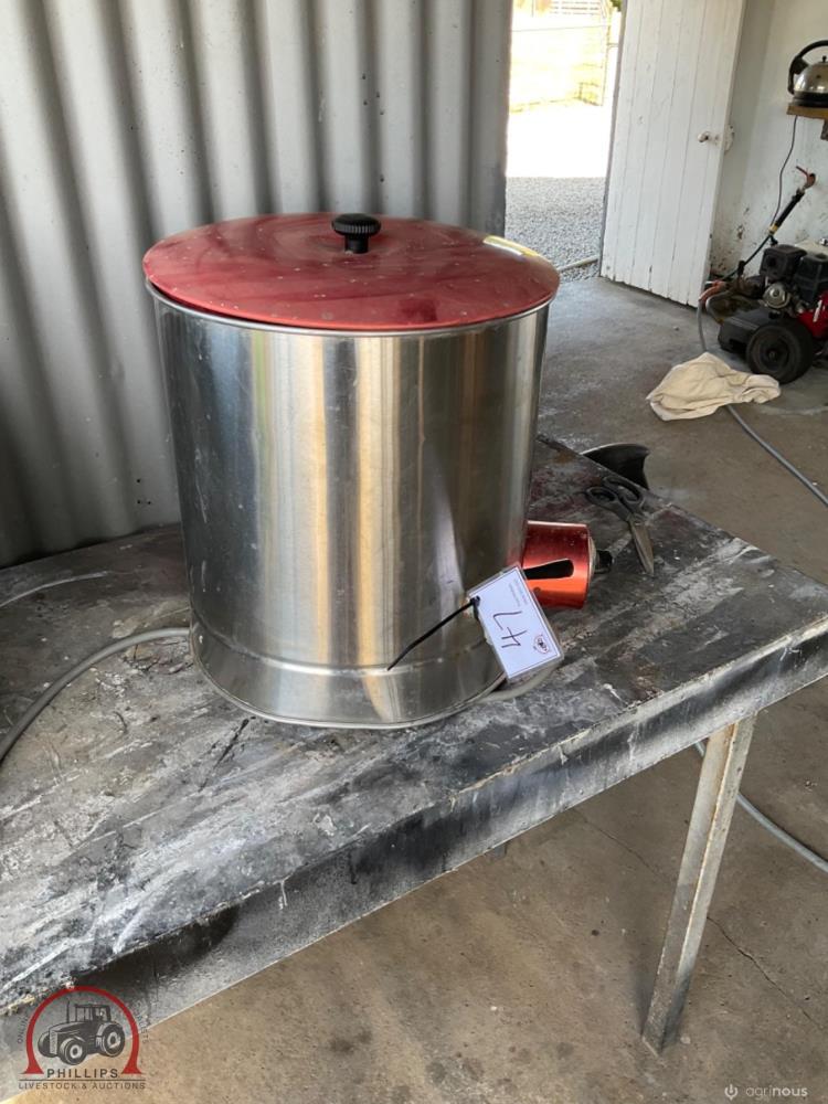 Lot 47 Electric urn AuctionsPlus