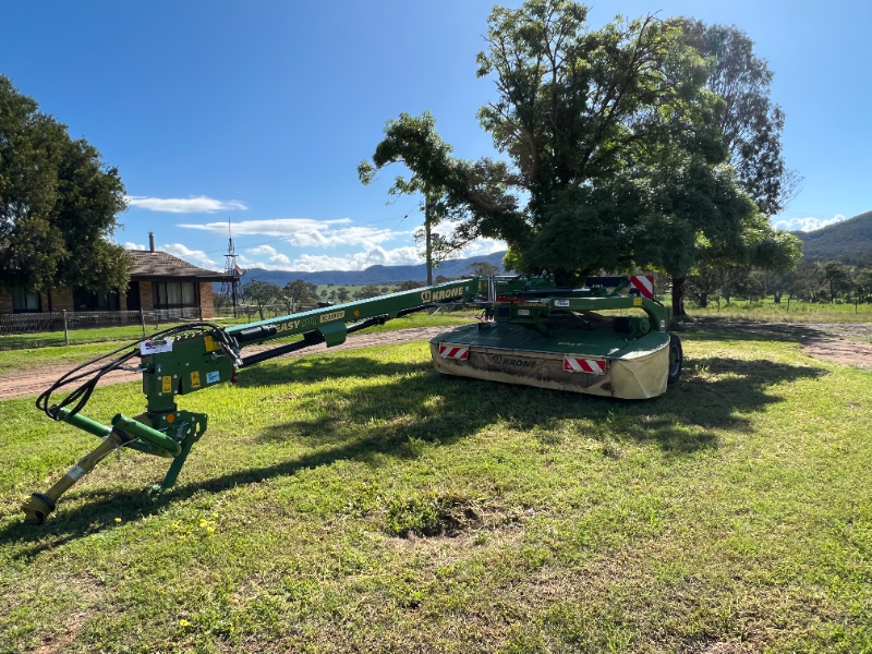 LOT 7 KRONE EASY CUT TC 320 CV MOWER AuctionsPlus