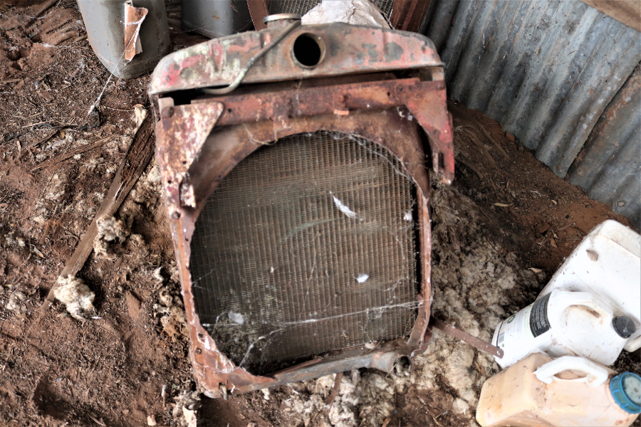 Lot 113 - International truck radiators x 2. | AuctionsPlus