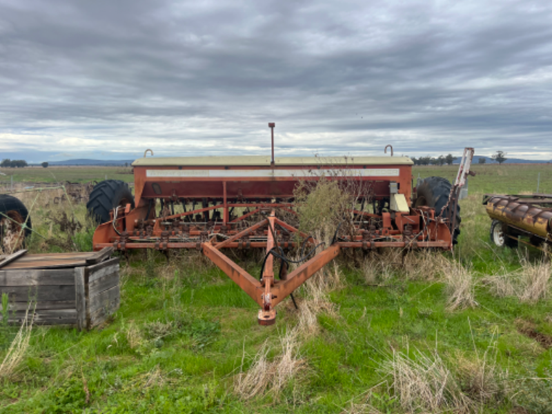 Lot 24 Napier Grasslands Combine AuctionsPlus