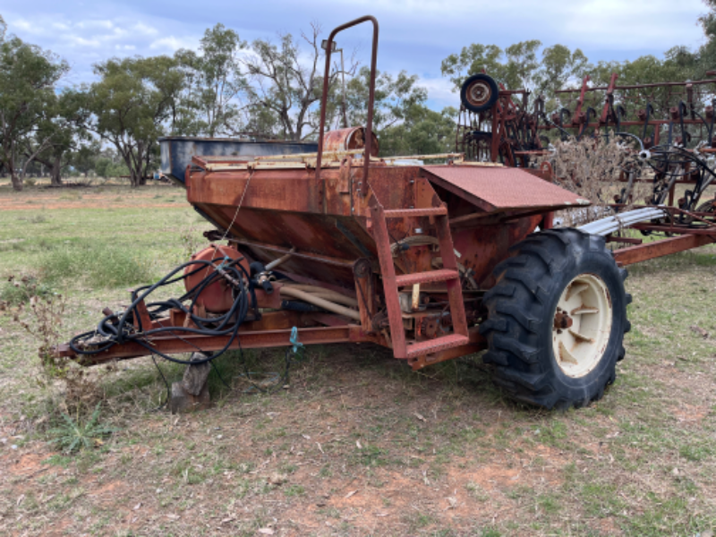 Napier Grasslands Air Seeder Napier Grasslands Air Seeder AuctionsPlus