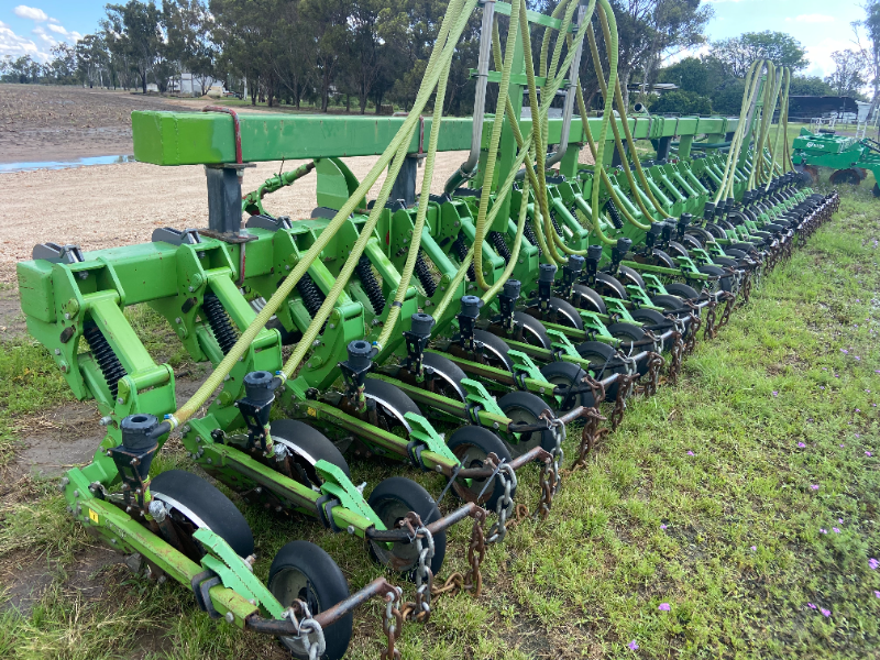 12M Boss single disc planter AuctionsPlus