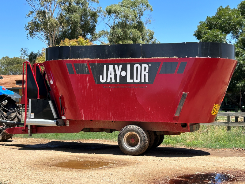 Lot 47 Jaylor Mixer Wagon AuctionsPlus