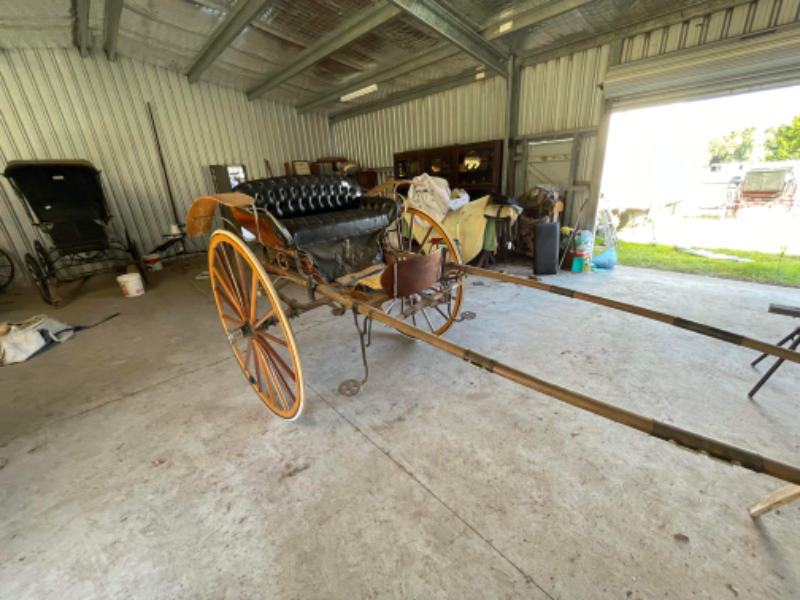 Lot 37 - Sulky | AuctionsPlus