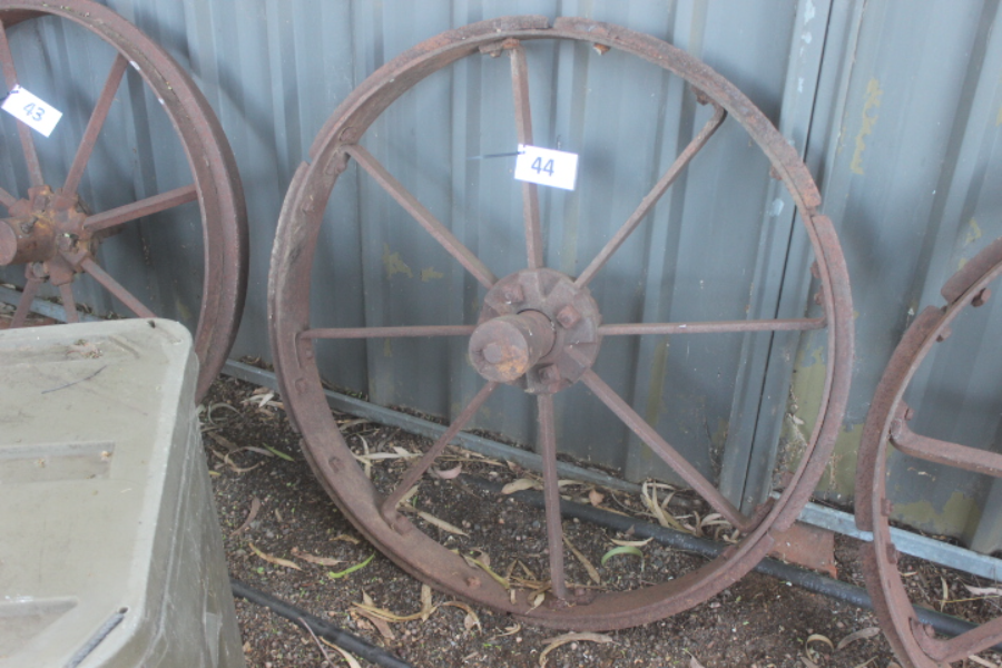 Lot 44 - Antique Wheels | AuctionsPlus